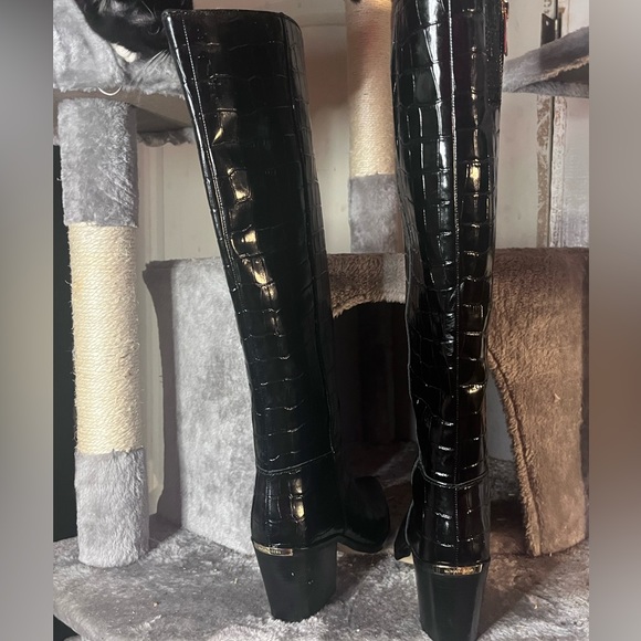 Never worn Micheal Kors shoes - Picture 3 of 3